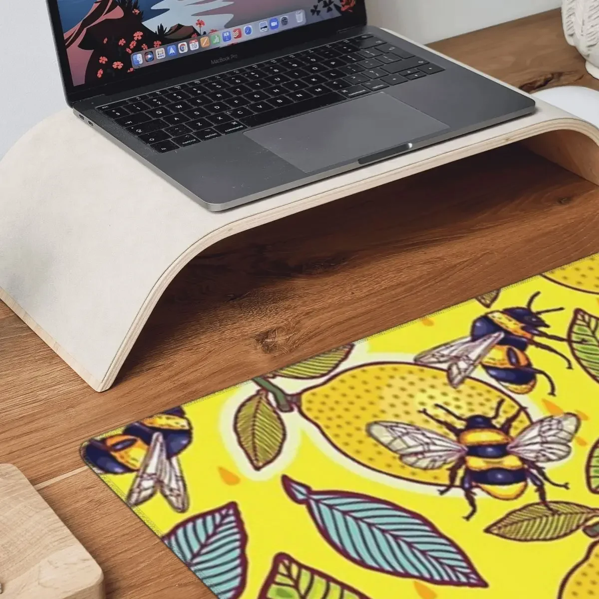 Gele citroen en bijentuin Grot - Yellow Laptop Accessories recensie en prijs